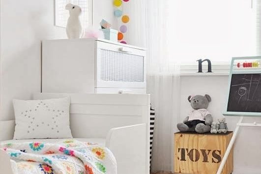 guirnaldas multicolor habitacion infantil