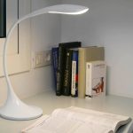 iluminar la mesa de trabajo