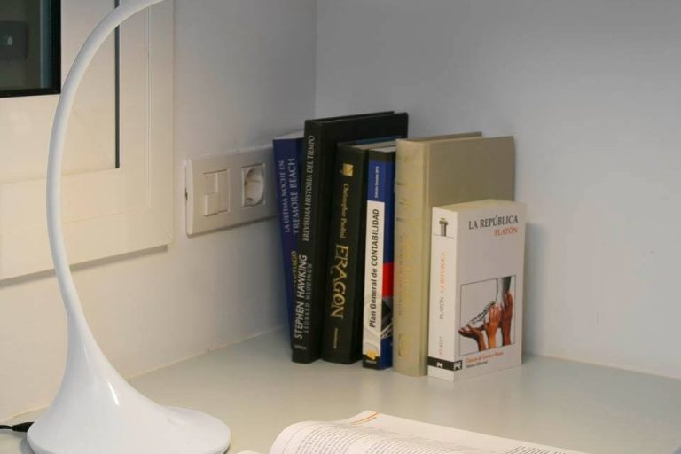 lampara_led_mesa_otto